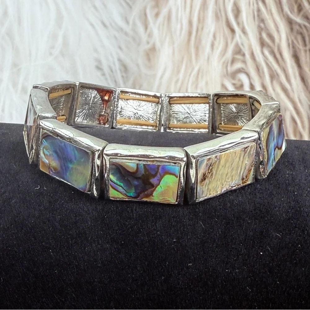 Beautiful vintage Silvertone abalone stretch bracelet - Picture 8 of 10